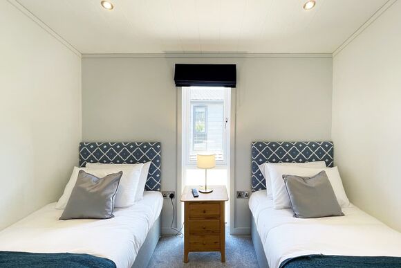 Tuscany 4 Hot Tub Lodge - Primley Meadow, Paignton