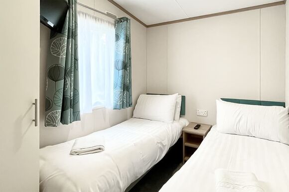 Signature 4 VIP Hot Tub  - Primley Meadow, Paignton