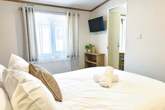 Signature Platinum 4 - Primley Meadow, Paignton