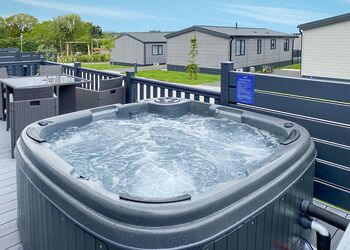 Exclusive 2 Bed HT (Pet) - Penmarlam Lodge Retreat, Fowey