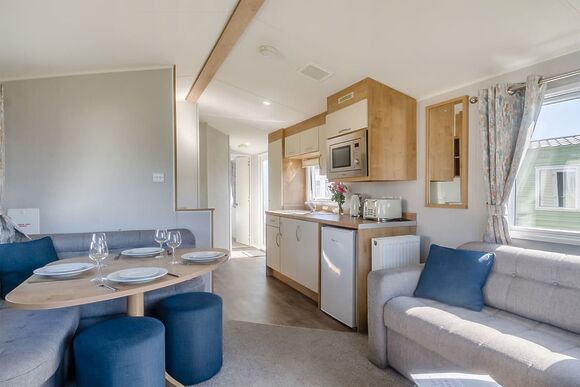 Bronze 2 Bedroom Caravan, Sleeps 6, Bronze 2 Bedroom Caravan, Sleeps 6 P - Naze Marine, Walton-on-the-Naze 