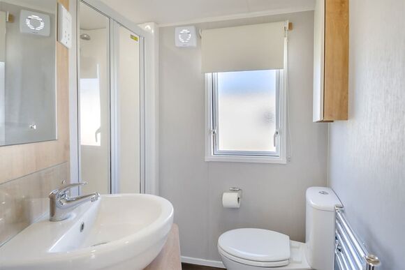 Bronze 2 Bedroom Caravan, Sleeps 6 P, Bronze 2 Bedroom Caravan, Sleeps 6 - Naze Marine, Walton-on-the-Naze 