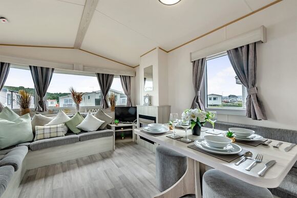Bronze 3 Bedroom Caravan, Sleeps 8 - Naze Marine, Walton-on-the-Naze 