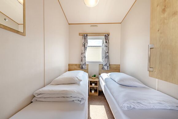 Bronze 3 Bedroom Caravan, Sleeps 8 - Naze Marine, Walton-on-the-Naze 