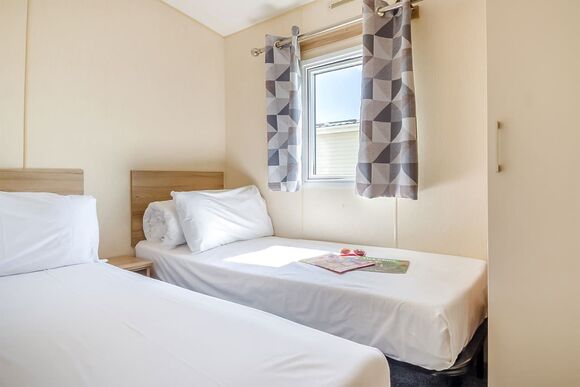 Gold 2 Bedroom Caravan, Sleeps 6, Gold 2 Bedroom Caravan, Sleeps 6 P - Naze Marine, Walton-on-the-Naze 