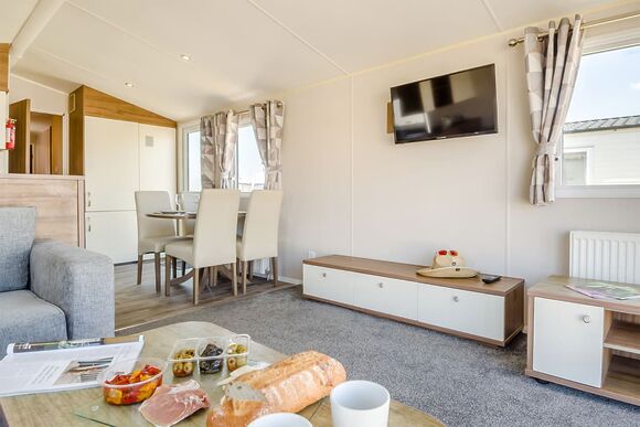 Silver Premium Caravan with parking - Naze Marine, Walton-on-the-Naze 