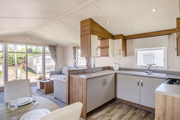 Silver Premium 3 Bedroom Caravan, Sleeps 8, Silver Premium 3 Caravan slps 8, decking - Naze Marine, Walton-on-the-Naze 
