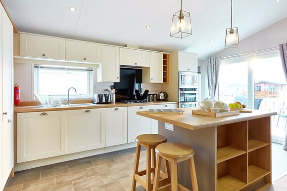 Billingham 3 Bed Lodge - Nodes Point, Ryde, Nr Bembridge