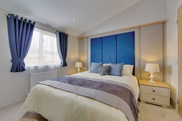 Billingham 2 Bed Lodge - Nodes Point, Ryde, Nr Bembridge