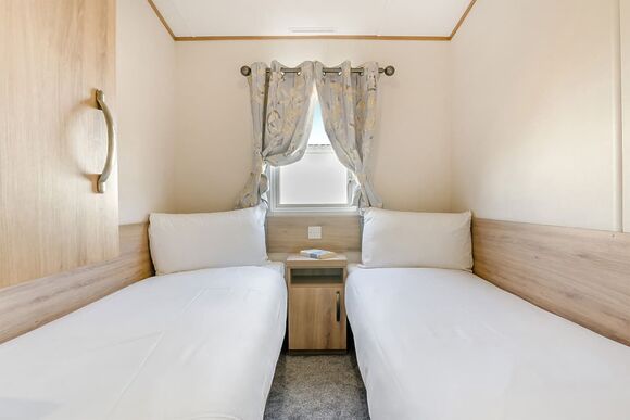 Gold Caravan with decking - Nodes Point, Ryde, Nr Bembridge