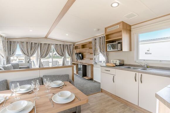 Gold Caravan with decking, Gold Caravan with decking P - Nodes Point, Ryde, Nr Bembridge