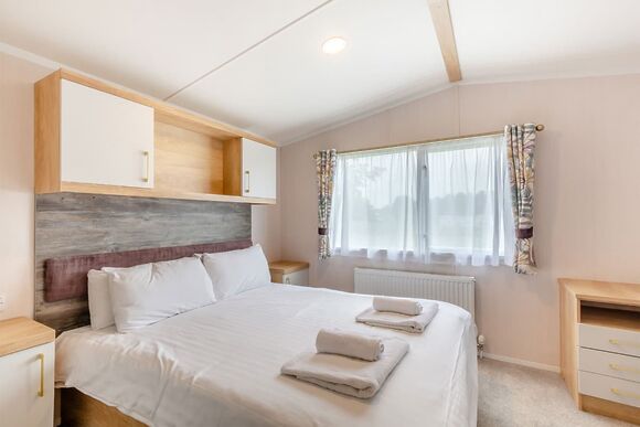 Gold Premium Caravan, parking, ensuite, deck, SV 6 - Nodes Point, Ryde, Nr Bembridge