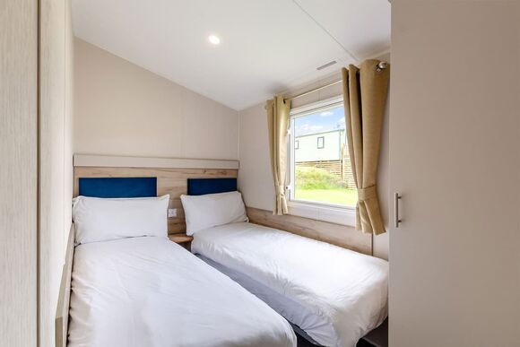 Silver Caravan with decking - Nodes Point, Ryde, Nr Bembridge