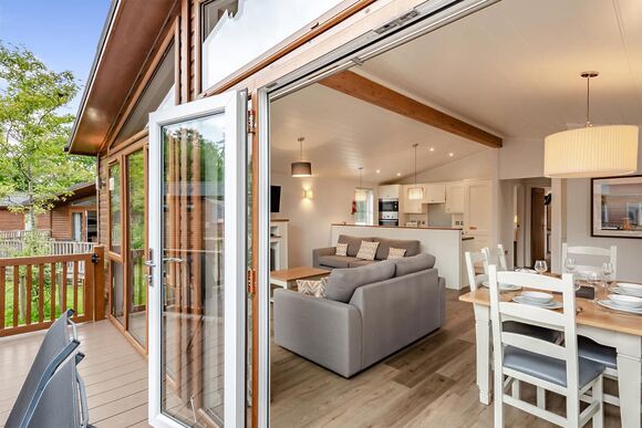 Deluxe Lodge, parking, ensuite, decking & SV 4 P, Deluxe Lodge, parking, ensuite, decking & SV 4 - Nodes Point, Ryde, Nr Bembridge