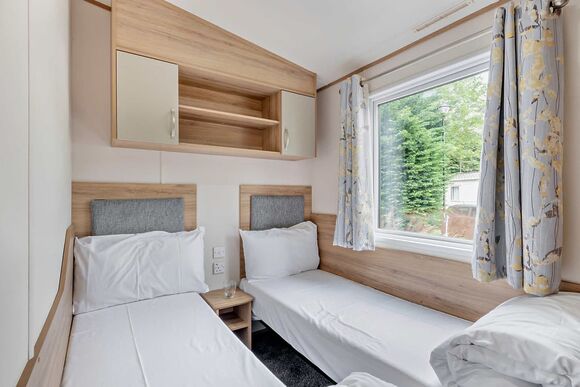 Gold Caravan, Sleeps 6. Parking, deck and sv P - Nodes Point, Ryde, Nr Bembridge