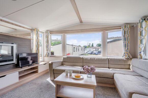 Gold Caravan with parking 8 - Ocean Edge, Morecambe Bay