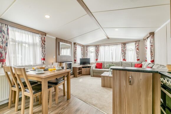 Gold - Poldown Holiday Park, Helston