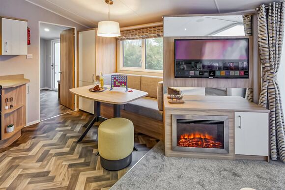 Platinum Plus - Poldown Holiday Park, Helston