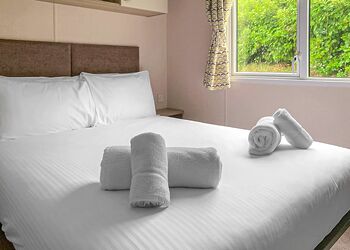 Comfort Holiday Home 6 Hot Tub - Praa Sands Holiday Park, Penzance