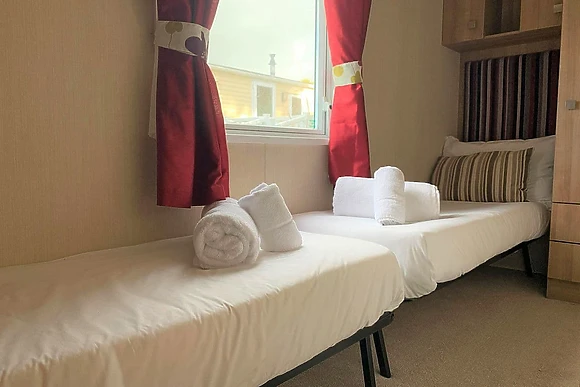 Classic Caravan Hot Tub 6 