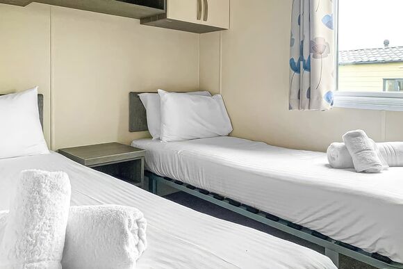 Comfort Holiday Home 4 Hot Tub - Praa Sands Holiday Park, Penzance