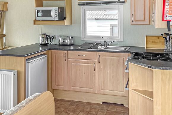 Classic Caravan 4 - Praa Sands Holiday Park, Penzance