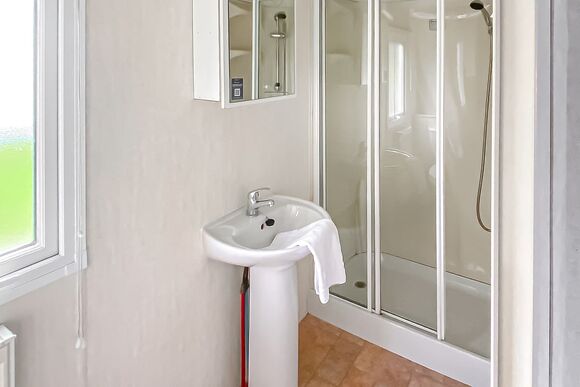 Classic Caravan 4 - Praa Sands Holiday Park, Penzance