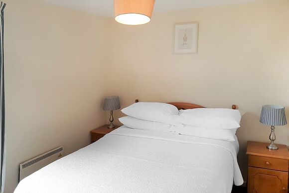 Typical PV 3 Bed Silver House 6 (Pet) 