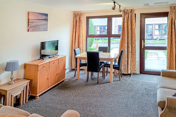 Typical PV 3 Bed Silver House 8 (Pet) 