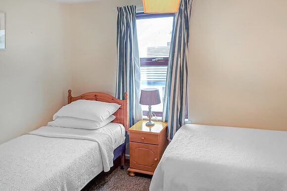 Typical PV 3 Bed Silver House 8 (Pet) 