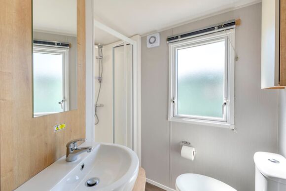 Bronze 3 Bedroom Caravan, Sleeps 6 - Regent Bay, Westgate, Morecambe