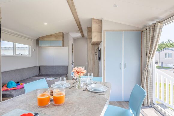 Gold Caravan with decking P, Gold Caravan with decking - Regent Bay, Westgate, Morecambe