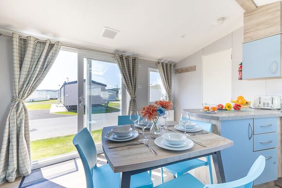 Gold Caravan with parking - Regent Bay, Westgate, Morecambe