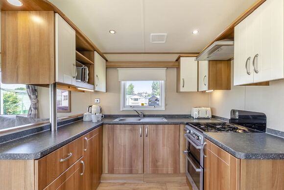 Gold Premium 3 Bedroom Caravan, Sleeps 8 - Regent Bay, Westgate, Morecambe