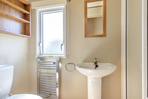 Gold Premium 3 Bedroom Caravan, Sleeps 8 - Regent Bay, Westgate, Morecambe