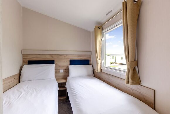 Silver Caravan with parking - Regent Bay, Westgate, Morecambe