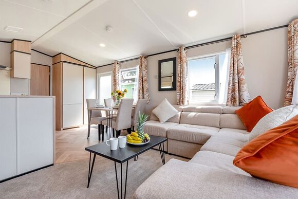 Silver Premium 2 Bedroom Caravan, Sleeps 4 - Regent Bay, Westgate, Morecambe