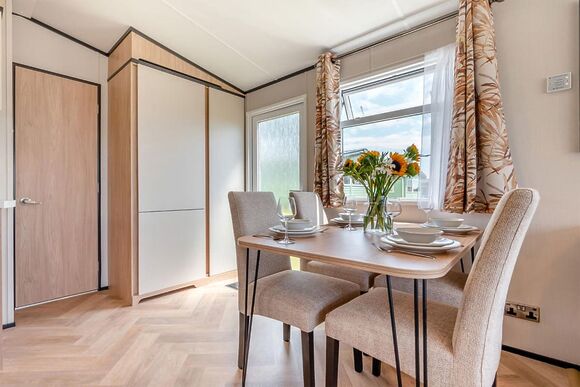 Silver Premium 2 Bedroom Caravan, Sleeps 4 - Regent Bay, Westgate, Morecambe