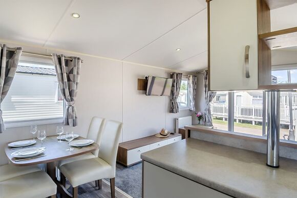 Silver Premium 3 Bedroom Caravan, Sleeps 8 - Regent Bay, Westgate, Morecambe