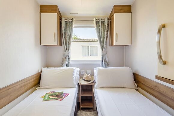 Silver Premium 3 Bedroom Caravan, Sleeps 8 P, Silver Premium 3 Bedroom Caravan, Sleeps 8 - Regent Bay, Westgate, Morecambe