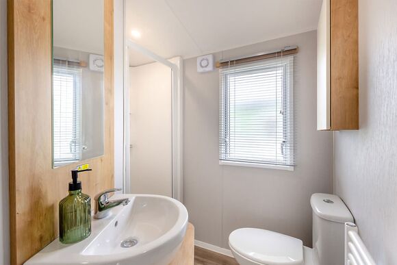 Bronze 2 Bedroom Caravan, Sleeps 4 - Regent Bay, Westgate, Morecambe