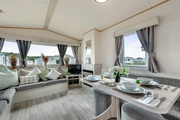 Bronze Caravan with parking - Romney Sands, New Romney