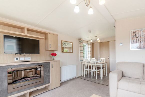 Gold Caravan with decking 6 P, Gold Caravan with decking 6 - Romney Sands, New Romney