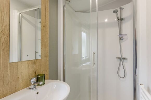 Silver 2 Bedroom Caravan, Sleeps 6 - Romney Sands, New Romney