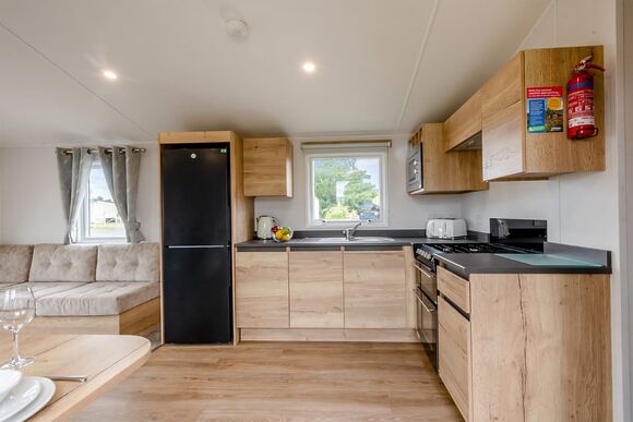 Silver Caravan with parking P, Silver Caravan with parking - Romney Sands, New Romney
