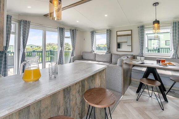 Gold Premium Caravan with parking & decking P, Gold Premium 2 Caravan slps 6 parking, decking, Gold Premium Caravan with parking & decking - Romney Sands, New Romney