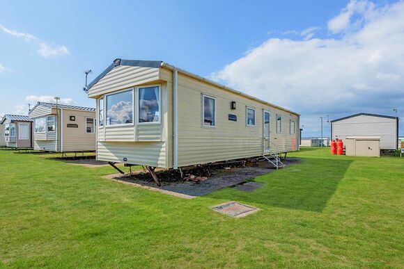 Bronze Caravan with parking - Sandy Bay, Ashington