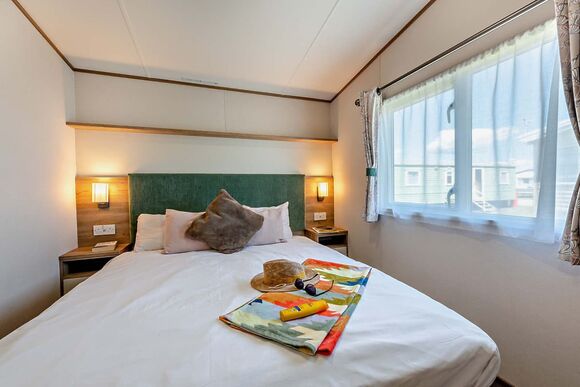 Gold 2 Bedroom Caravan, Sleeps 6 - Sandy Bay, Ashington