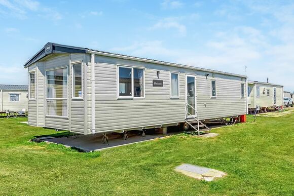 Gold 2 Bedroom Caravan, Sleeps 6. With parking & decking - Sandy Bay, Ashington