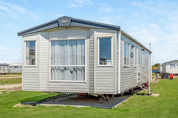 Gold 2 Bedroom Caravan, Sleeps 6. With parking & decking - Sandy Bay, Ashington